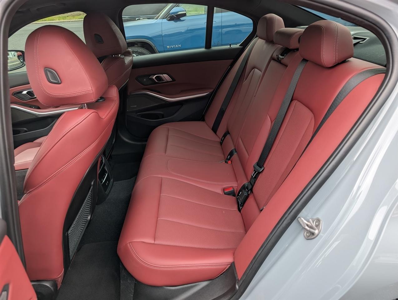 BMW 3 Series  2023
