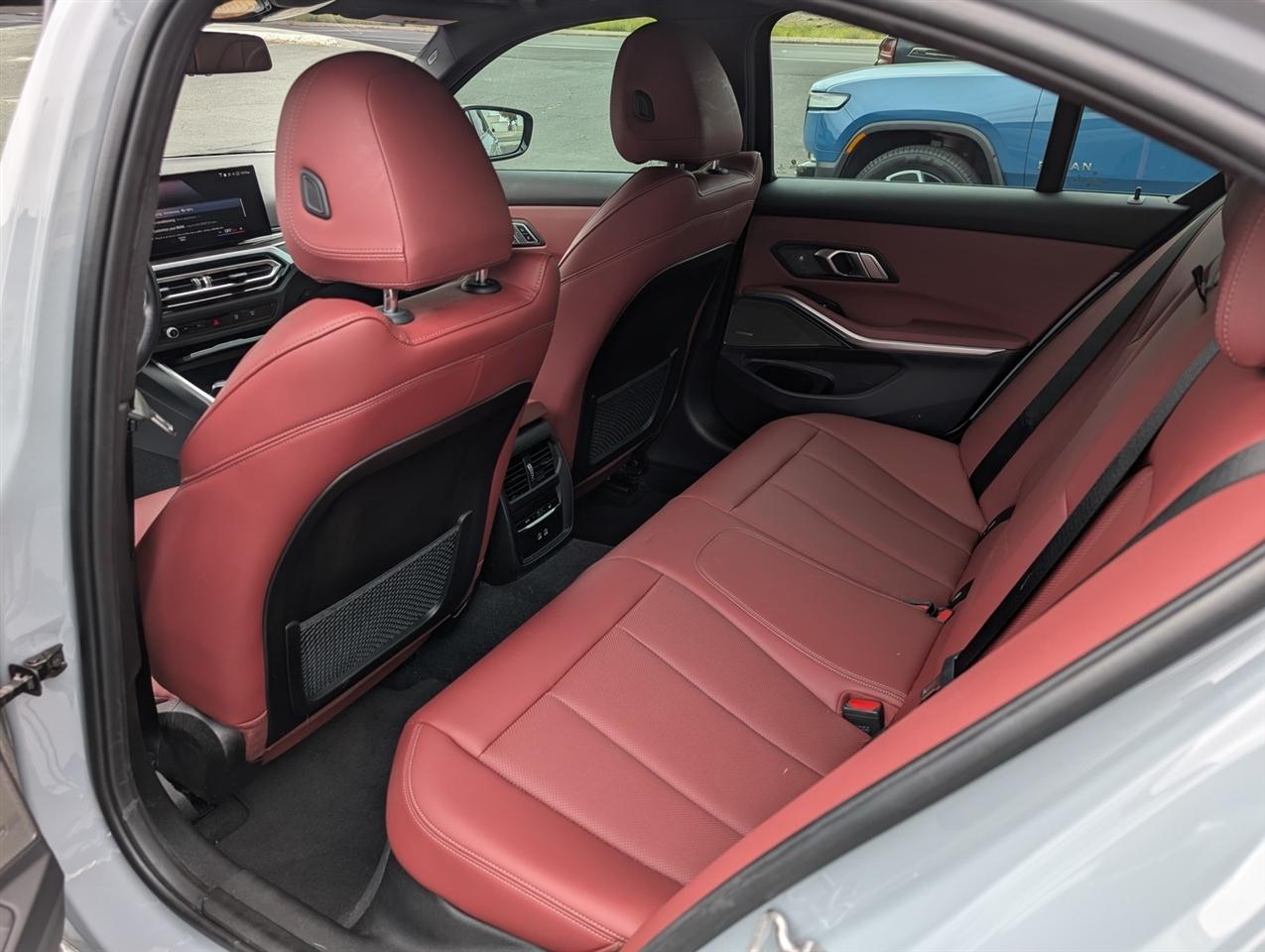 BMW 3 Series  2023
