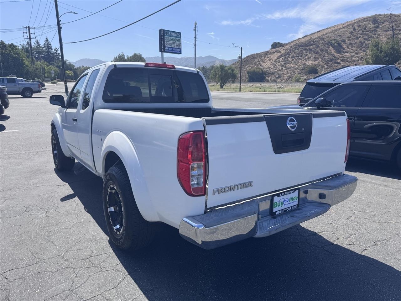 Nissan Frontier  2012