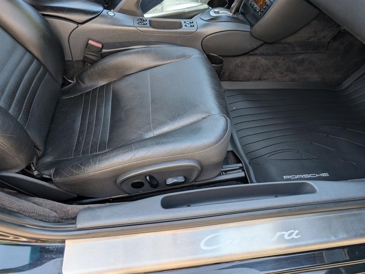 Porsche 911 Carrera  1999