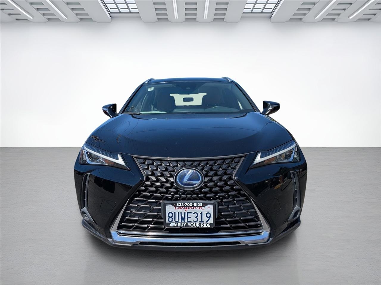 Lexus UX  2019
