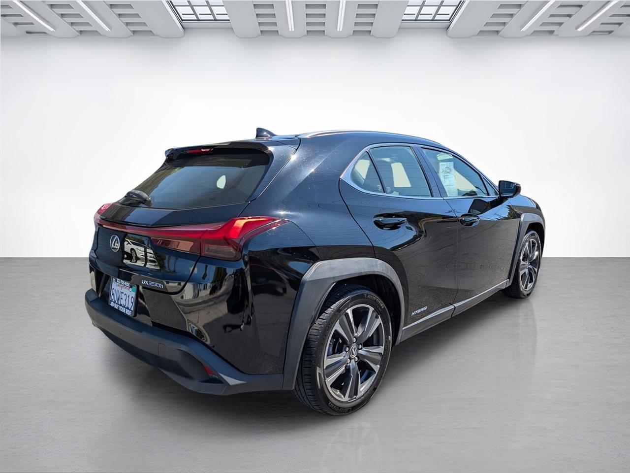 Lexus UX  2019