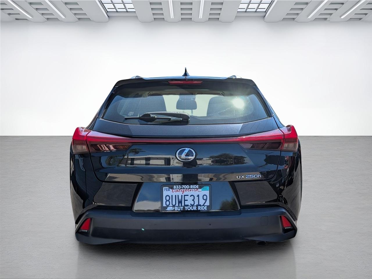 Lexus UX  2019