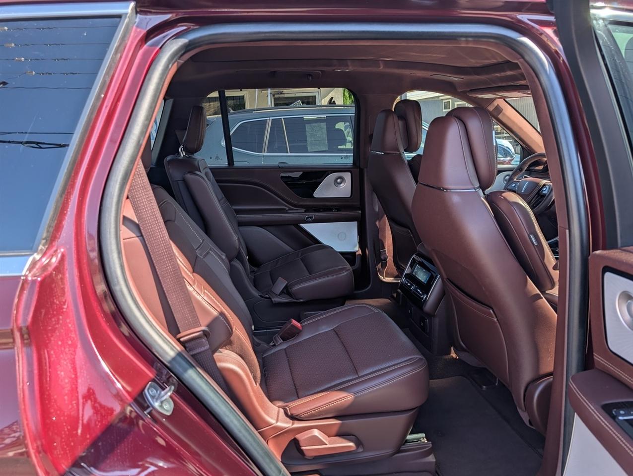 Lincoln Aviator  2021