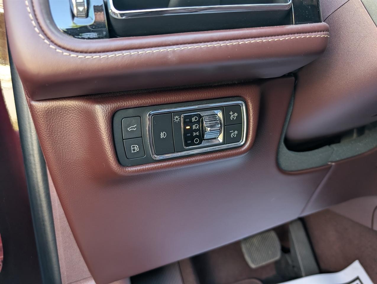 Lincoln Aviator  2021