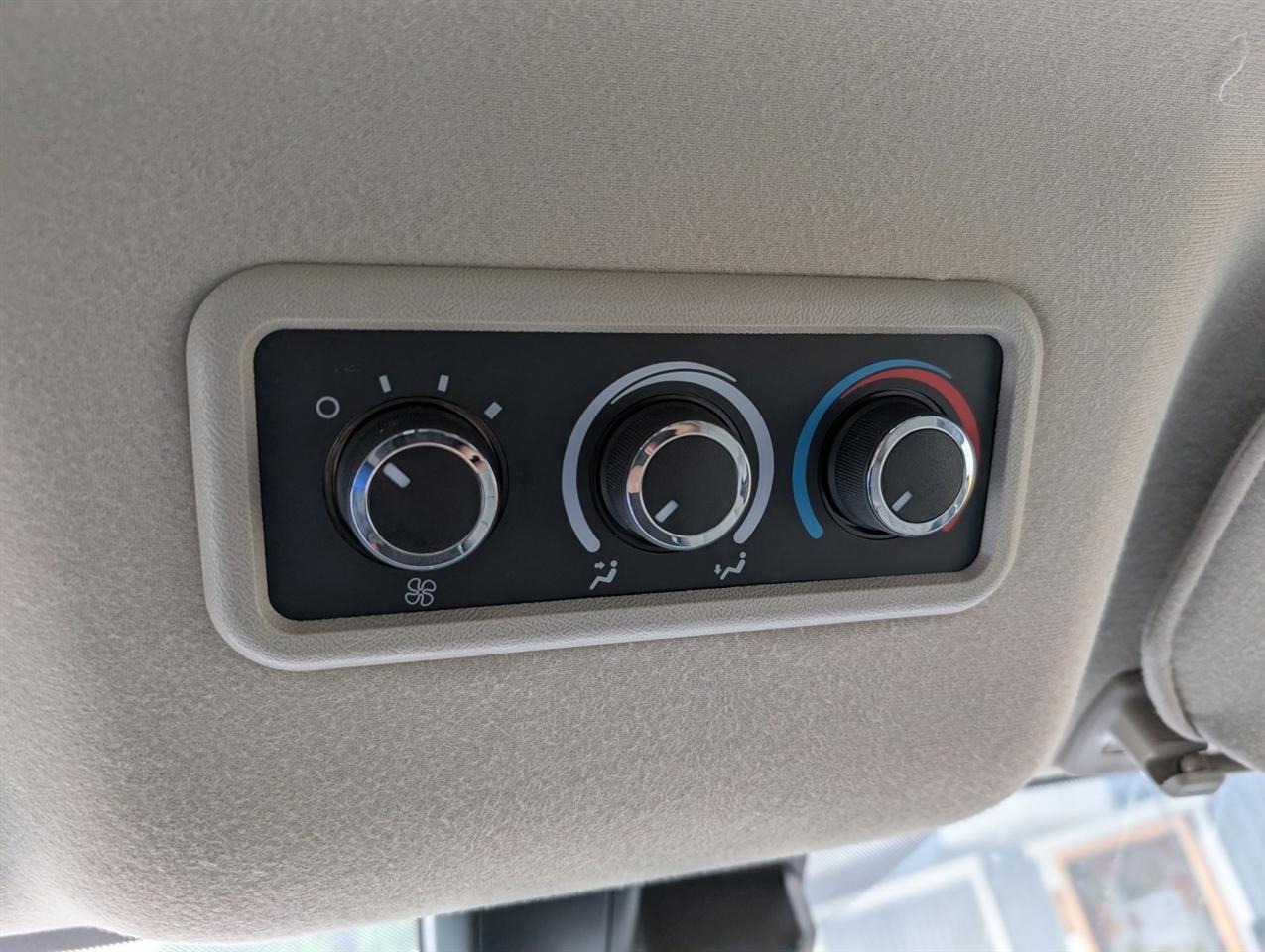 Chevrolet Express Passenger  2025