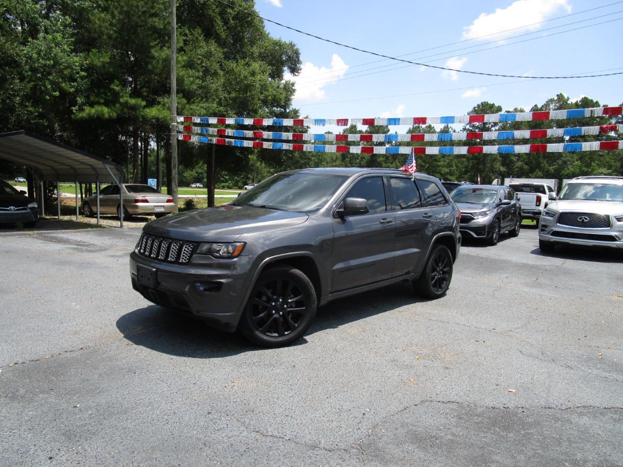 Jeep Grand Cherokee Laredo 4D SUV 4WD 2020