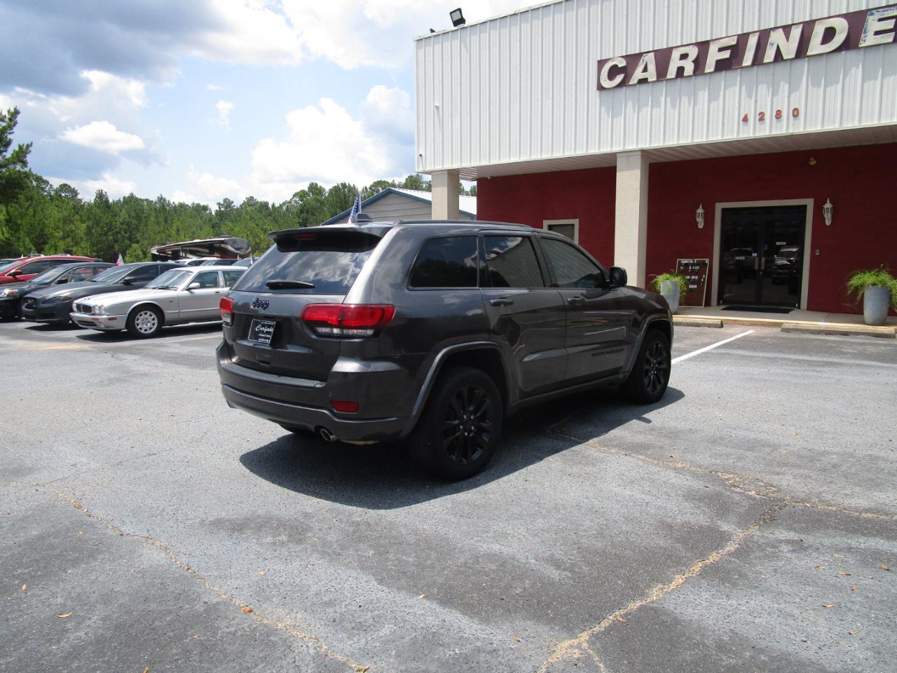 Jeep Grand Cherokee Laredo 4D SUV 4WD 2020