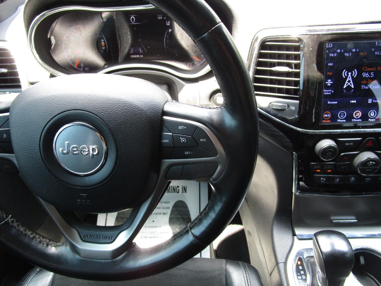 Jeep Grand Cherokee Laredo 4D SUV 4WD 2020