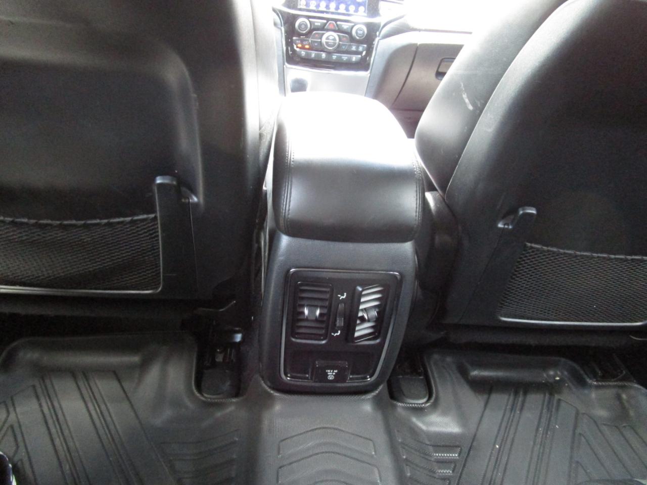 Jeep Grand Cherokee Laredo 4D SUV 4WD 2020