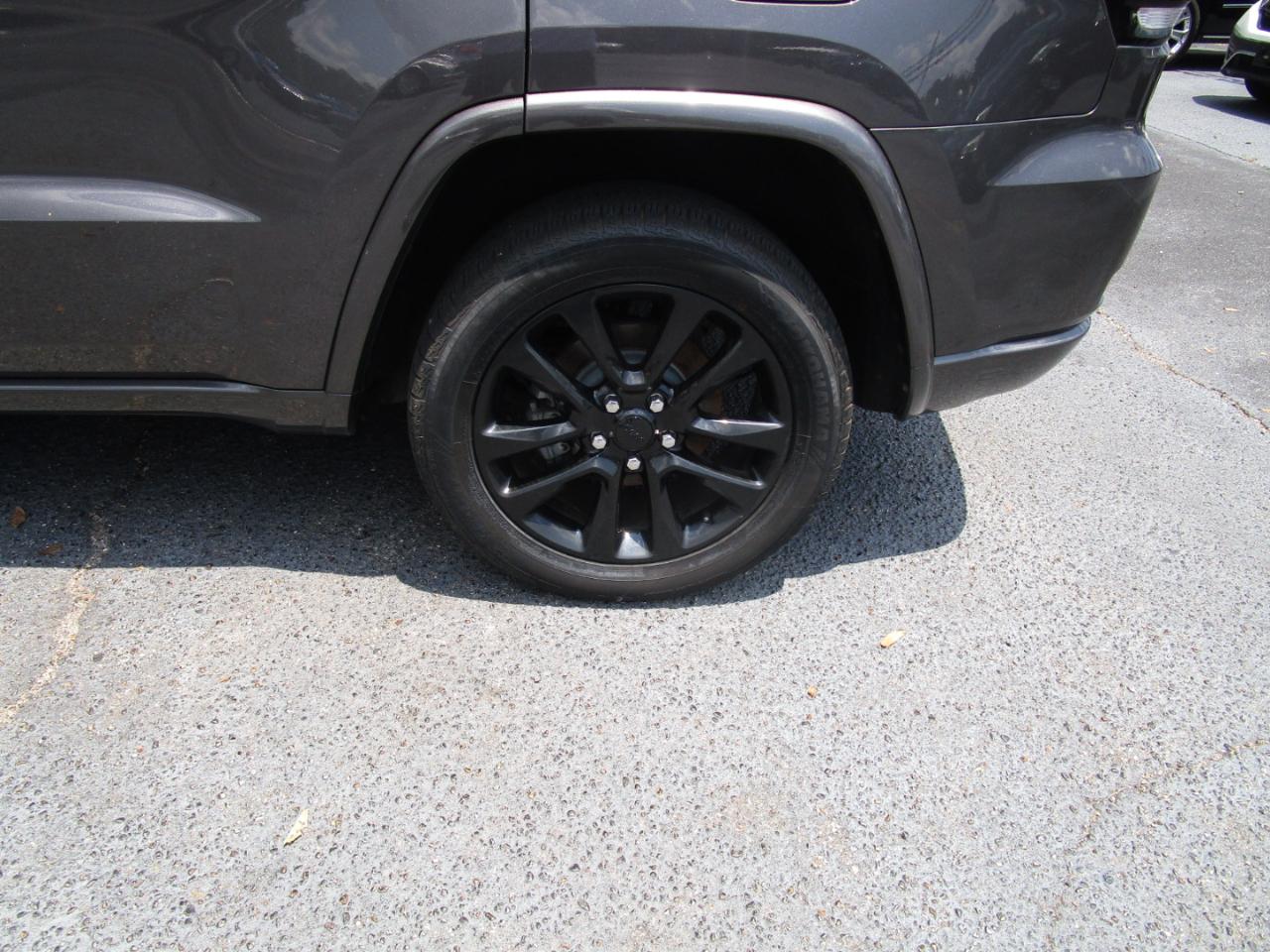 Jeep Grand Cherokee Laredo 4D SUV 4WD 2020
