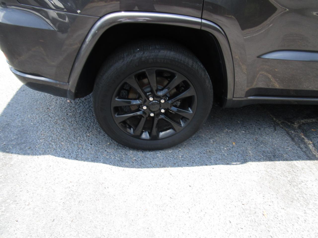 Jeep Grand Cherokee Laredo 4D SUV 4WD 2020