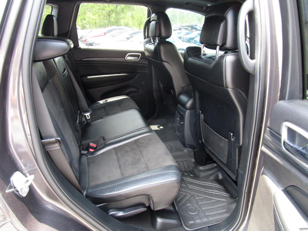 Jeep Grand Cherokee Laredo 4D SUV 4WD 2020