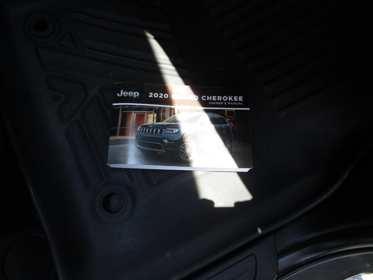 Jeep Grand Cherokee Laredo 4D SUV 4WD 2020