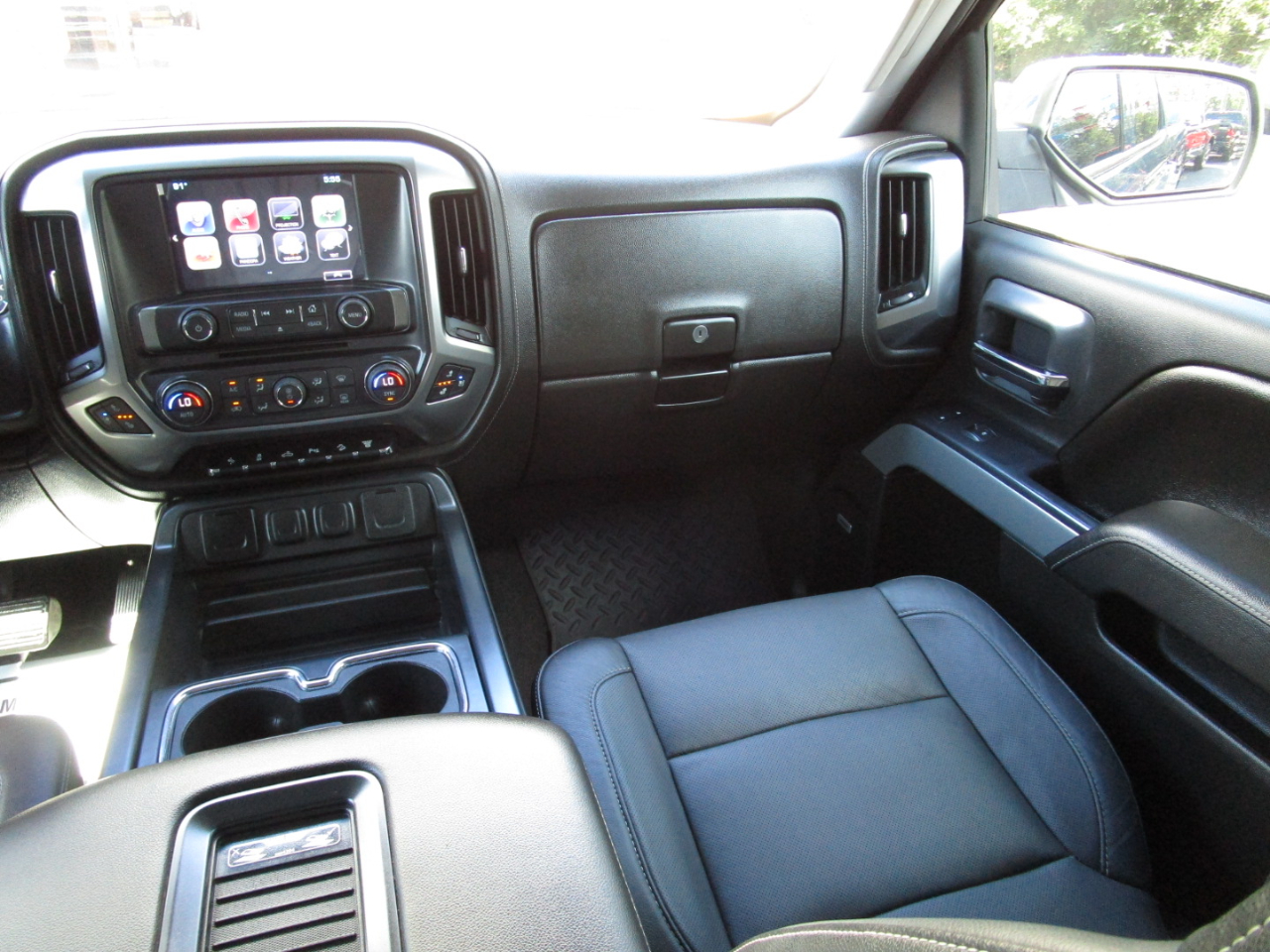 2016 Chevrolet Silverado 2500HD LTZ photo 9