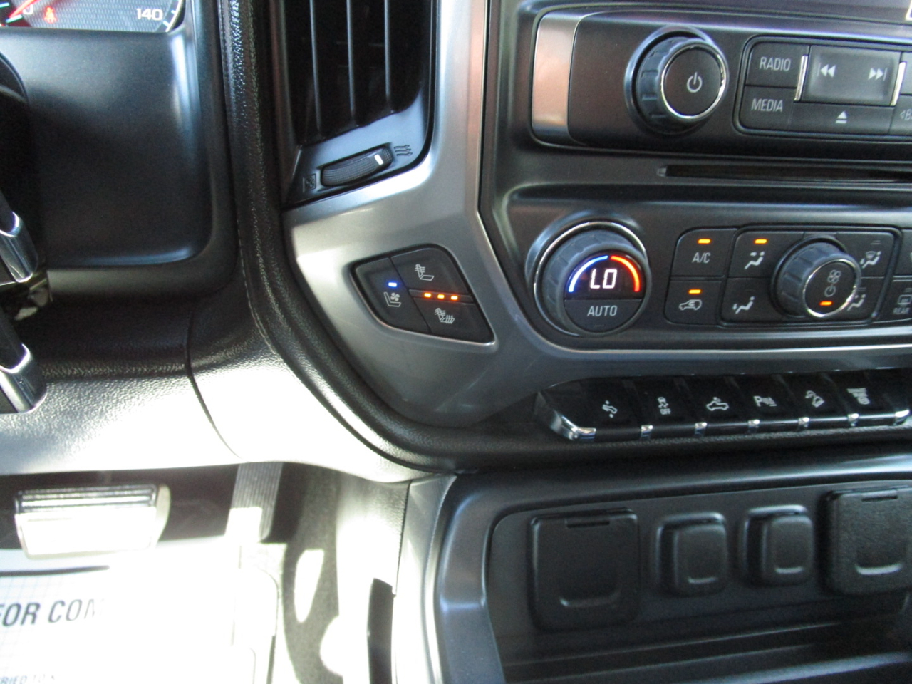 2016 Chevrolet Silverado 2500HD LTZ photo 15