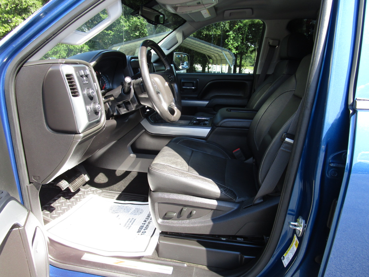2016 Chevrolet Silverado 2500HD LTZ photo 17