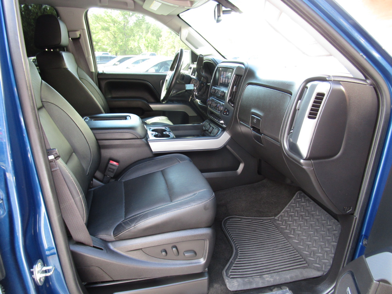 2016 Chevrolet Silverado 2500HD LTZ photo 28