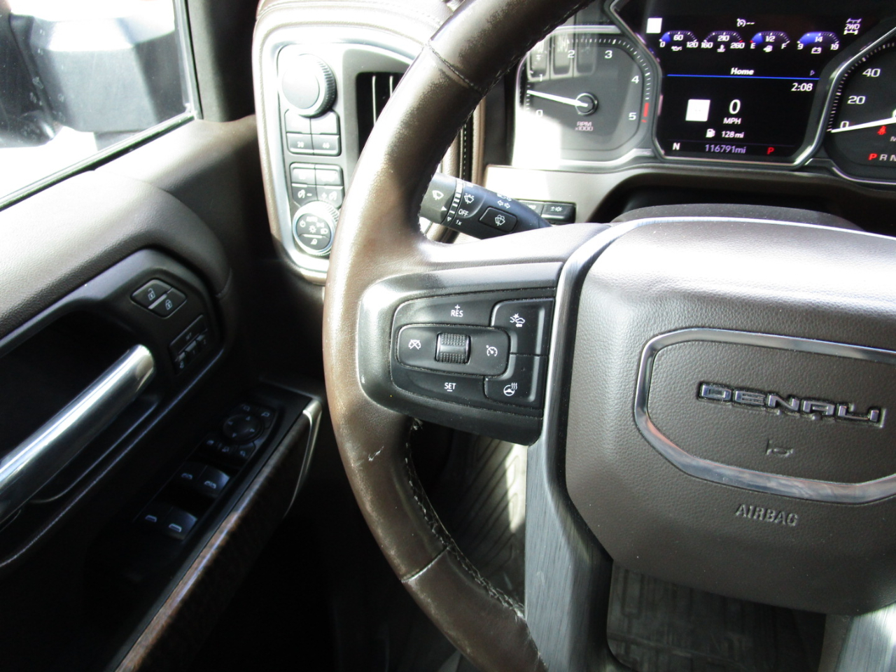 GMC Sierra 2500HD 4WD Crew Cab 159" Denali 2020 GMC Sierra 2500HD 4WD Crew Cab 159" Denali 2020