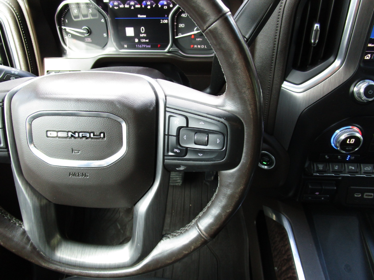 GMC Sierra 2500HD 4WD Crew Cab 159" Denali 2020 GMC Sierra 2500HD 4WD Crew Cab 159" Denali 2020