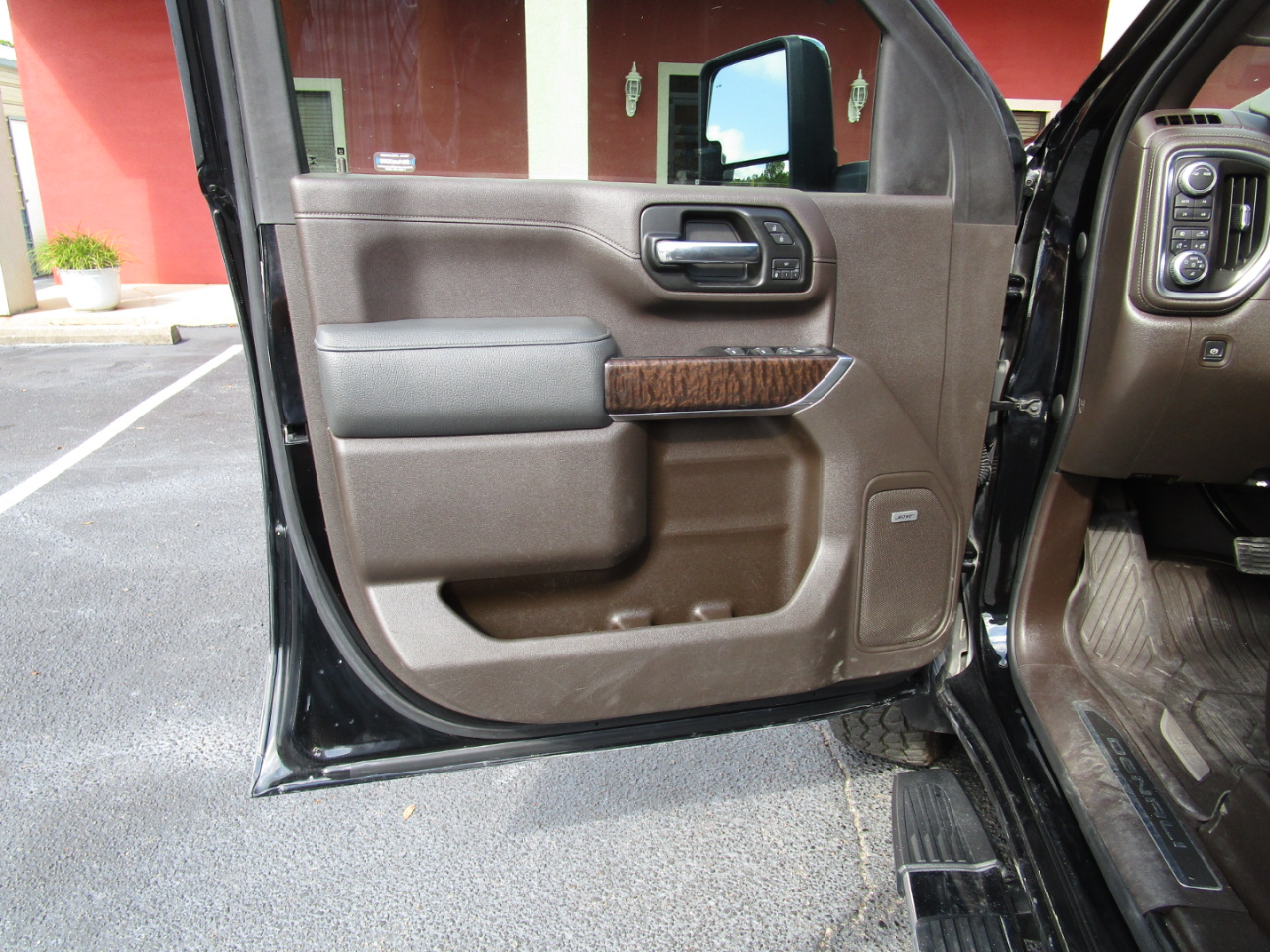 GMC Sierra 2500HD 4WD Crew Cab 159" Denali 2020 GMC Sierra 2500HD 4WD Crew Cab 159" Denali 2020