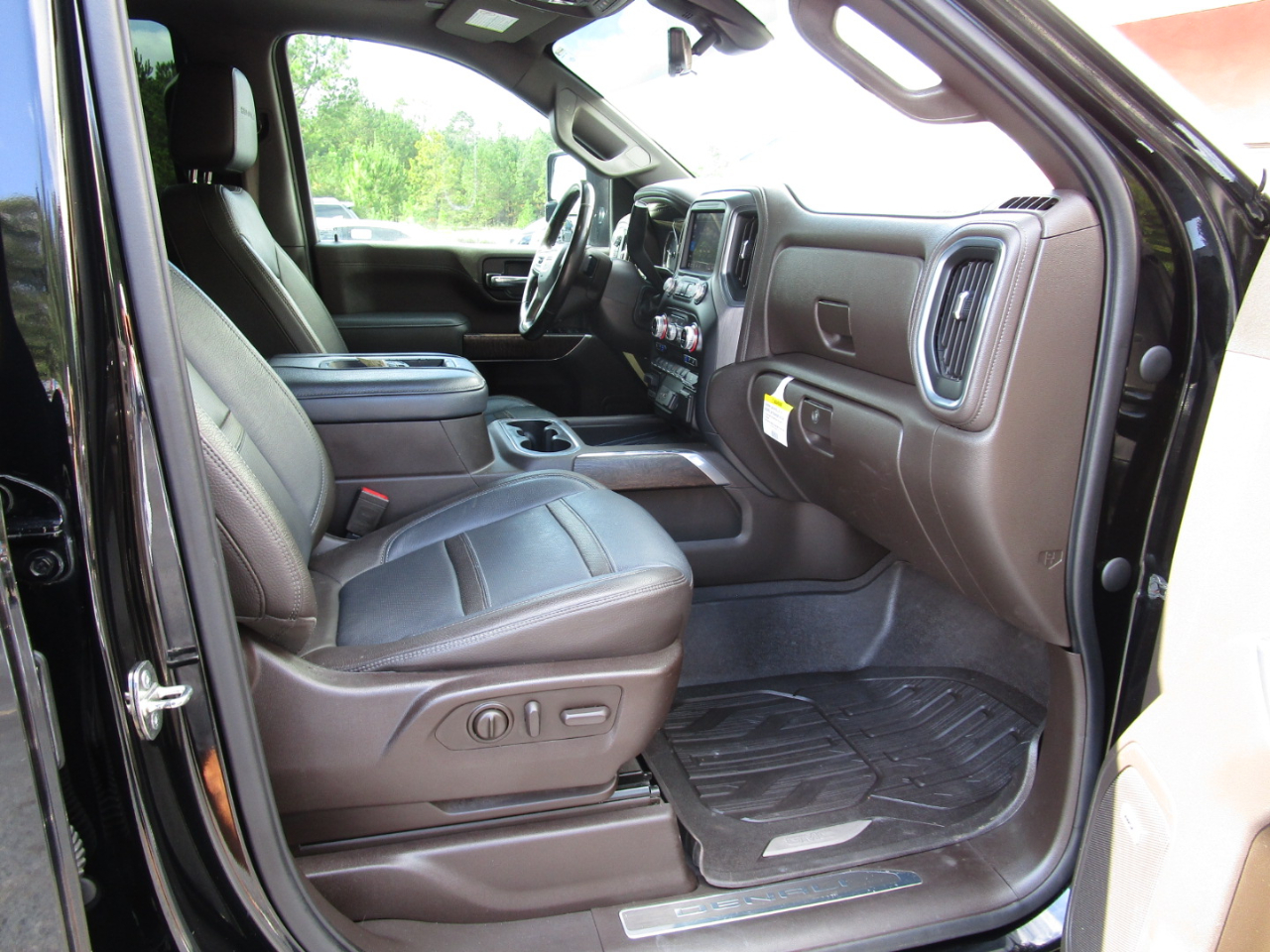 GMC Sierra 2500HD 4WD Crew Cab 159" Denali 2020 GMC Sierra 2500HD 4WD Crew Cab 159" Denali 2020