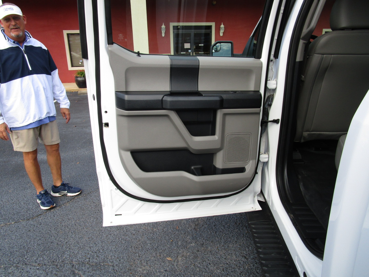 Ford F-150 4WD SuperCrew 139" XL 2020 Ford F-150 4WD SuperCrew 139" XL 2020