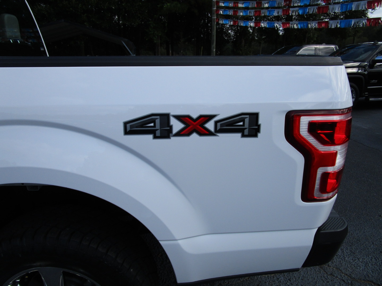 Ford F-150 4WD SuperCrew 139" XL 2020 Ford F-150 4WD SuperCrew 139" XL 2020