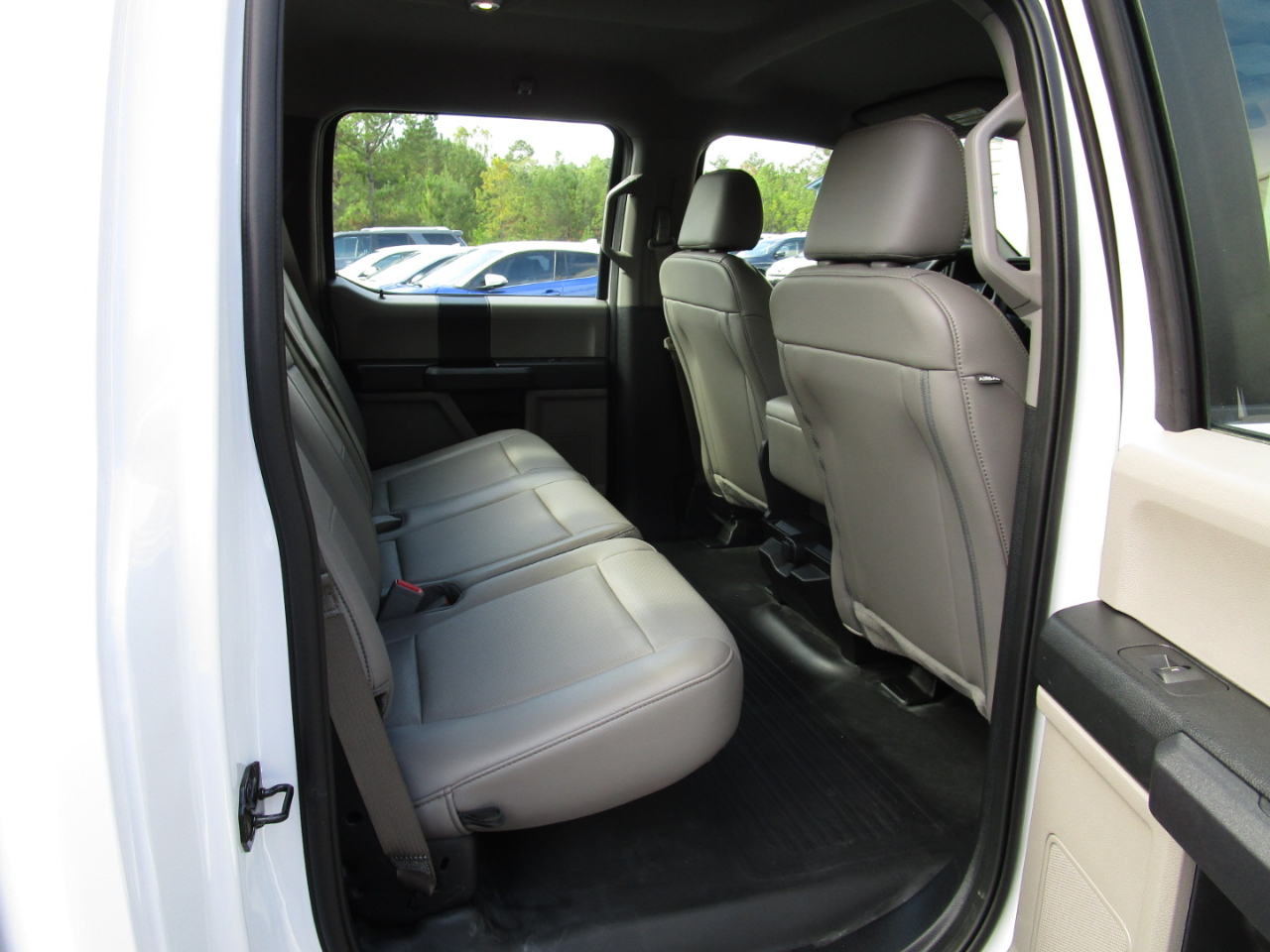 Ford F-150 4WD SuperCrew 139" XL 2020 Ford F-150 4WD SuperCrew 139" XL 2020