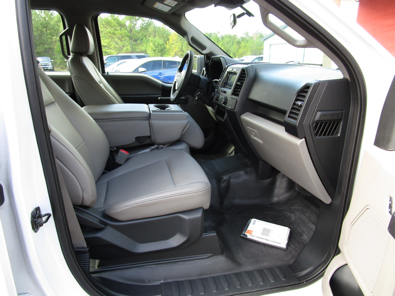 Ford F-150 4WD SuperCrew 139" XL 2020 Ford F-150 4WD SuperCrew 139" XL 2020