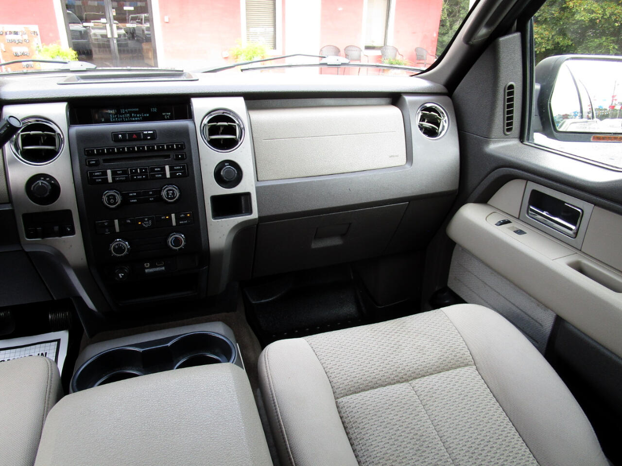 Ford F-150 4WD SuperCrew 145" XLT 2010