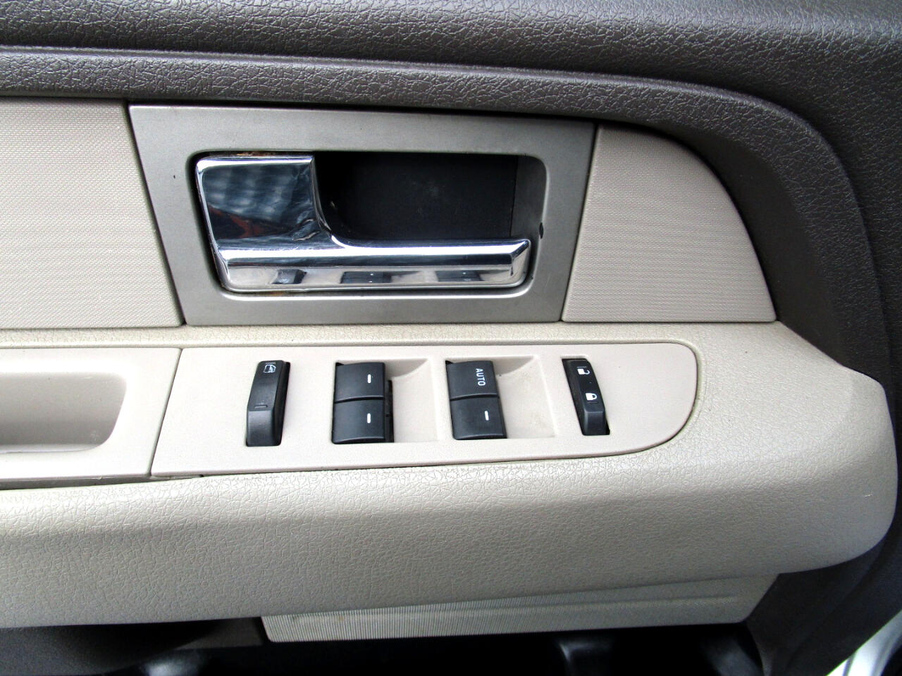 Ford F-150 4WD SuperCrew 145" XLT 2010