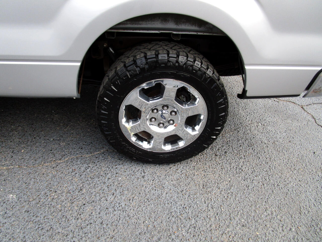 Ford F-150 4WD SuperCrew 145" XLT 2010