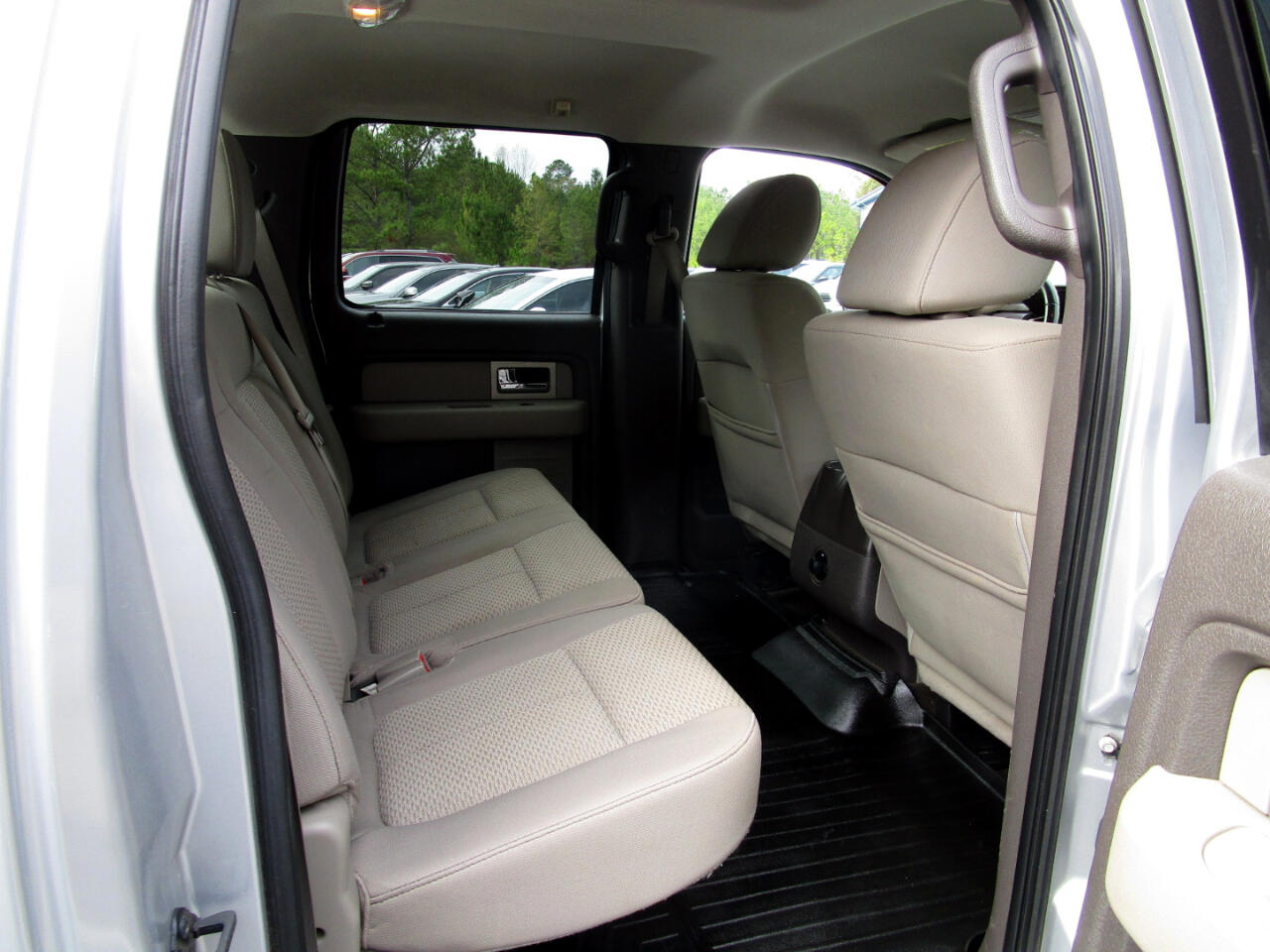 Ford F-150 4WD SuperCrew 145" XLT 2010