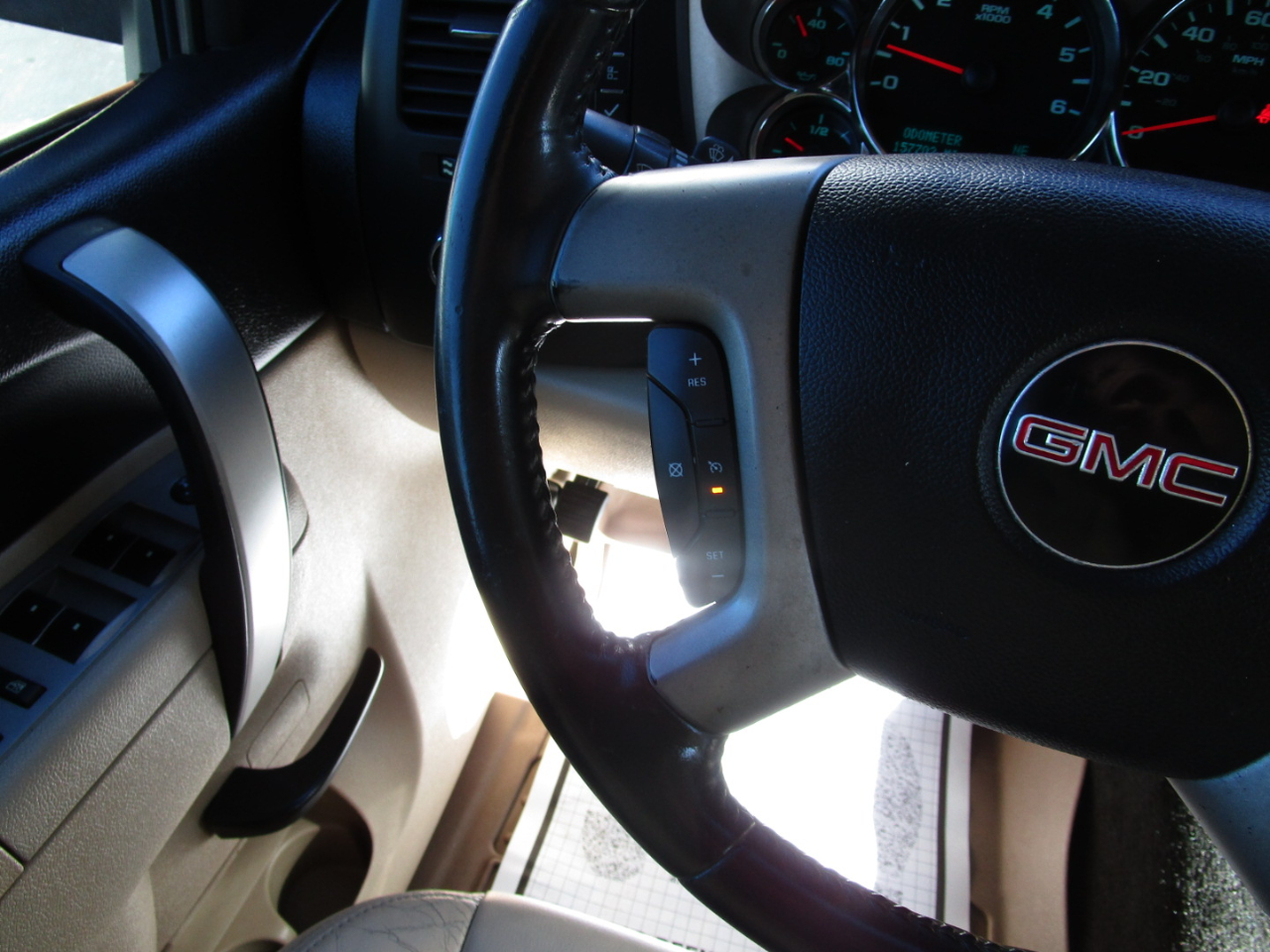 GMC Sierra 1500 4WD Crew Cab 143.5" SLE 2011