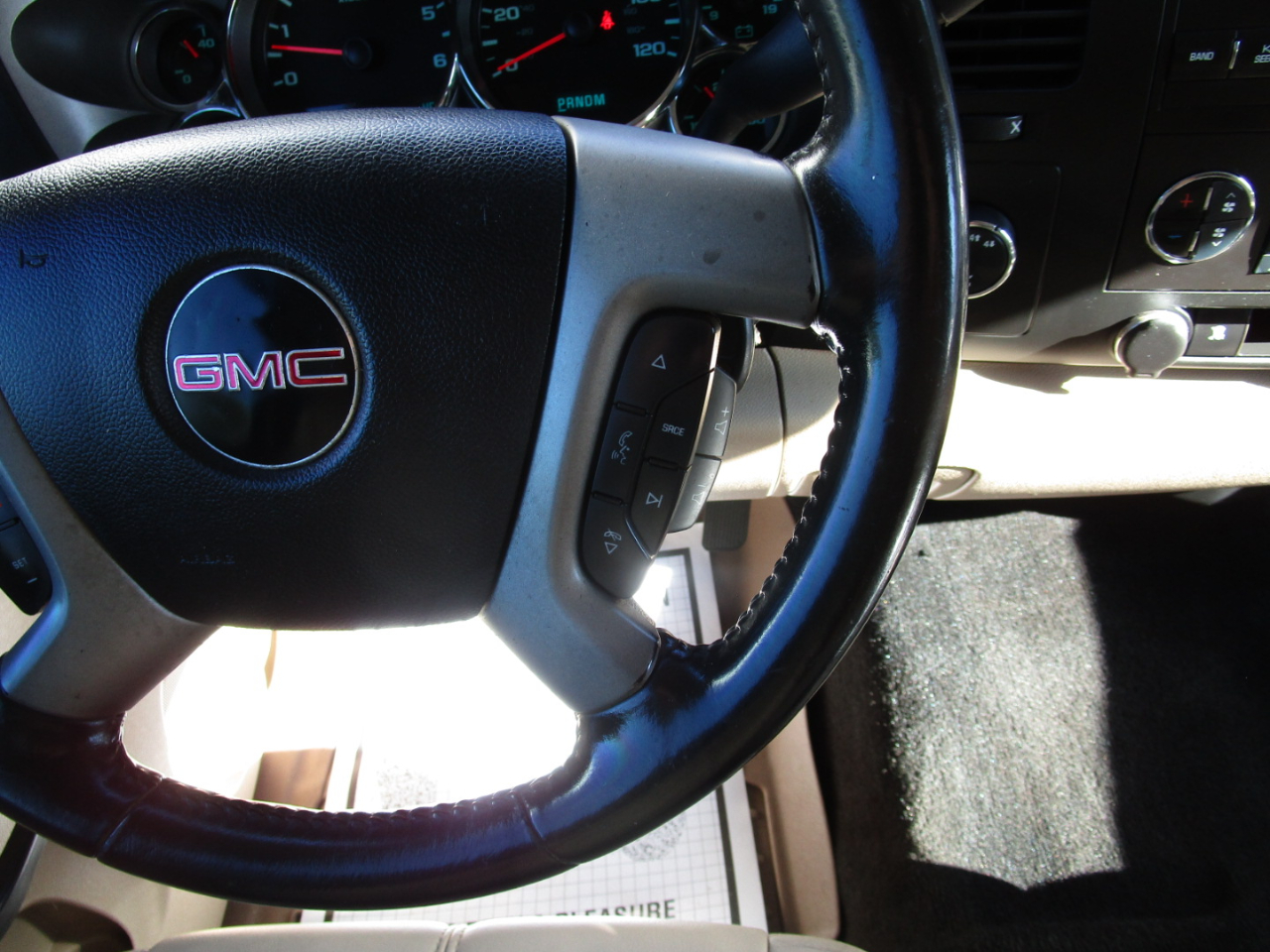 GMC Sierra 1500 4WD Crew Cab 143.5" SLE 2011