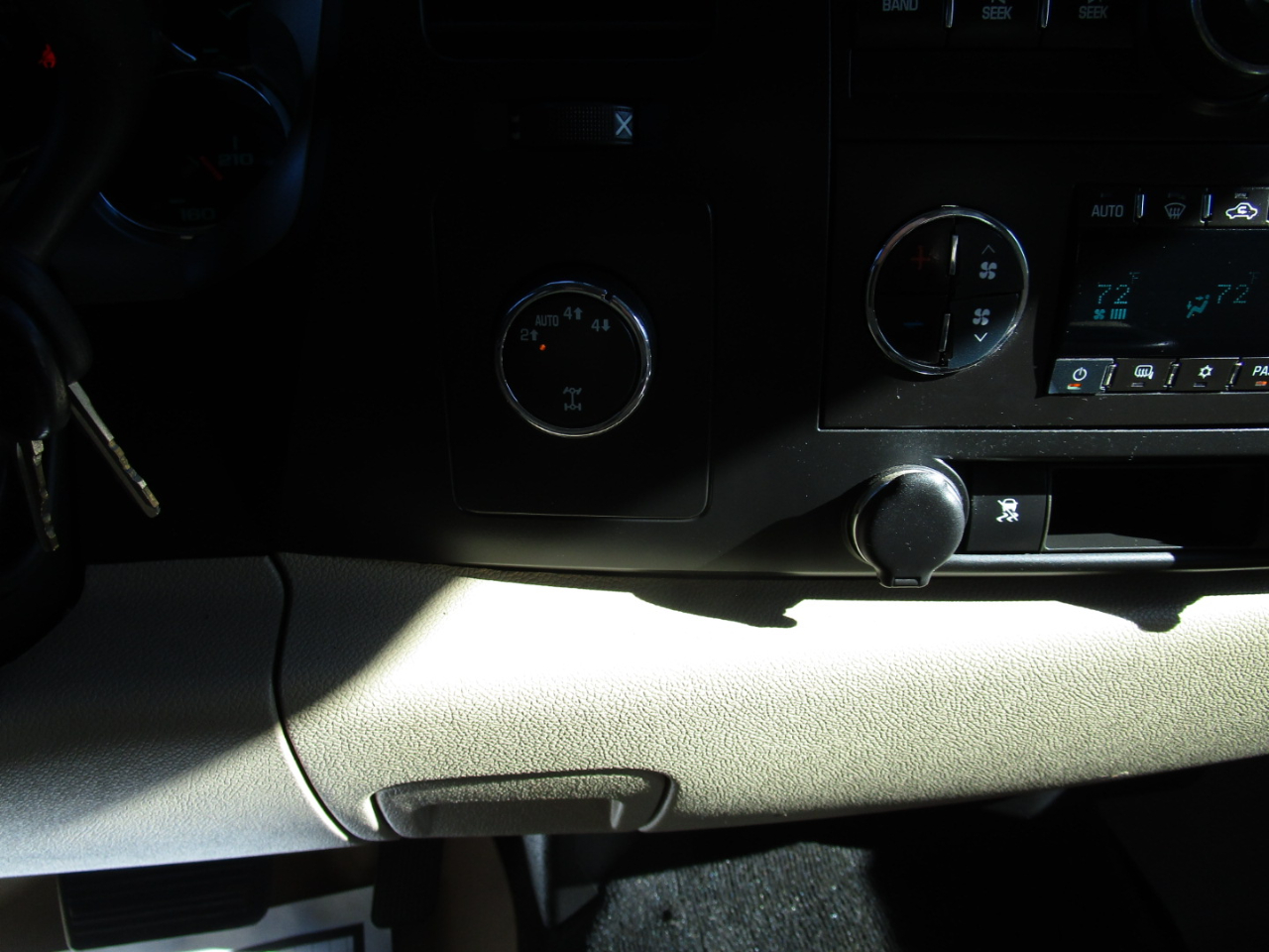 GMC Sierra 1500 4WD Crew Cab 143.5" SLE 2011