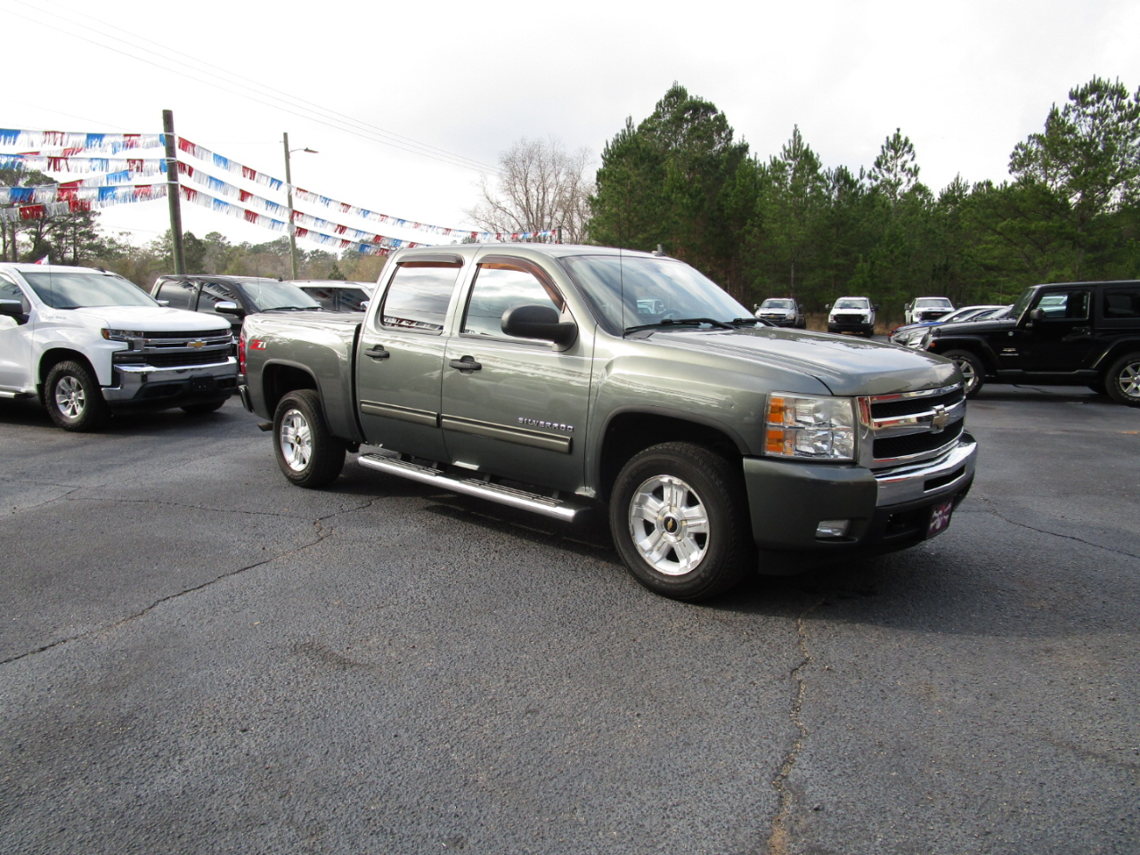 Chevrolet Silverado 1500 2WD Crew Cab 143.5" LT 2011