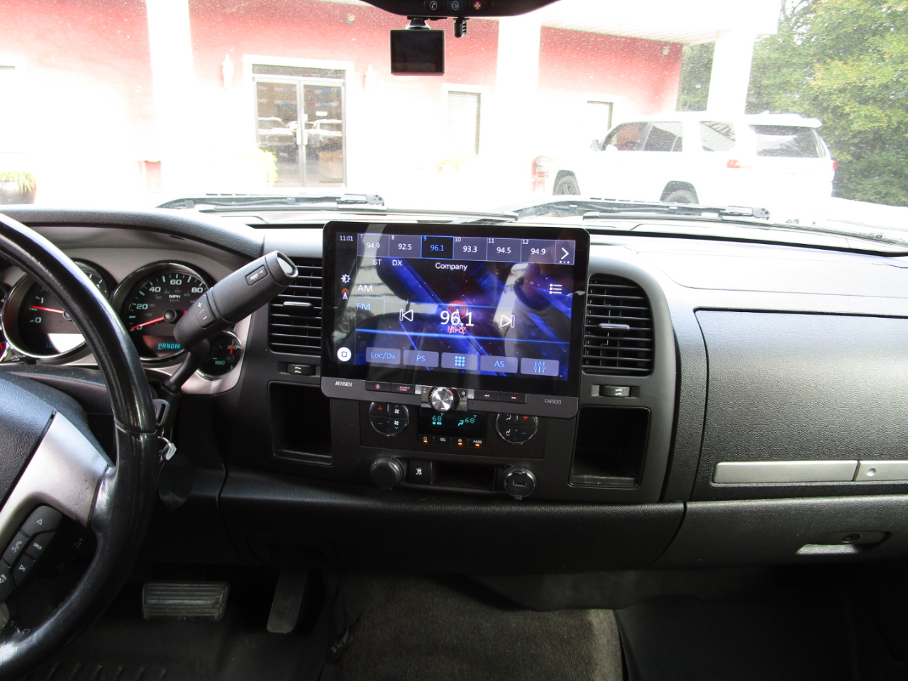 Chevrolet Silverado 1500 2WD Crew Cab 143.5" LT 2011