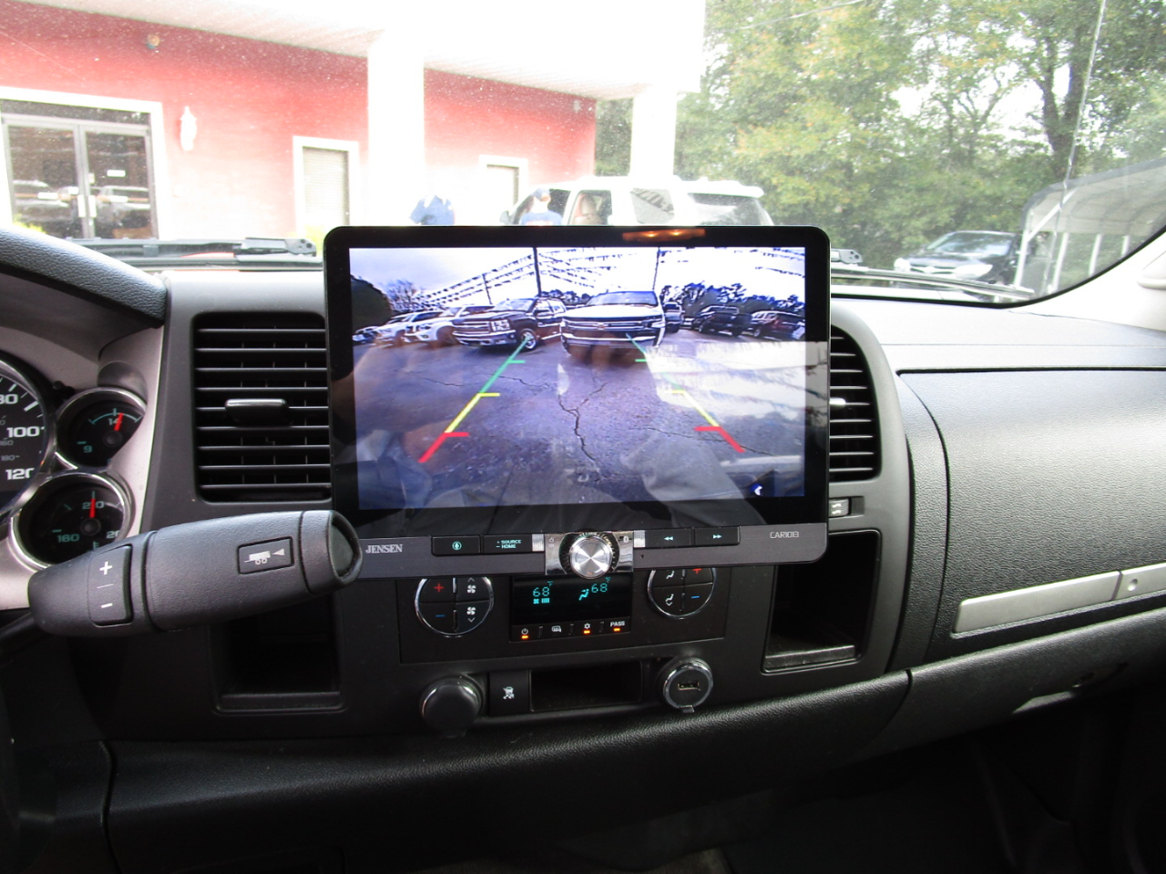 Chevrolet Silverado 1500 2WD Crew Cab 143.5" LT 2011