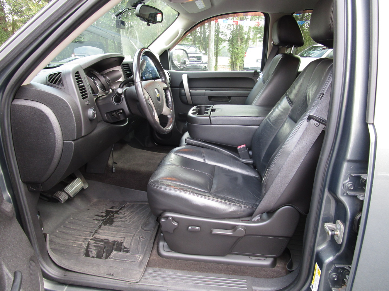 Chevrolet Silverado 1500 2WD Crew Cab 143.5" LT 2011