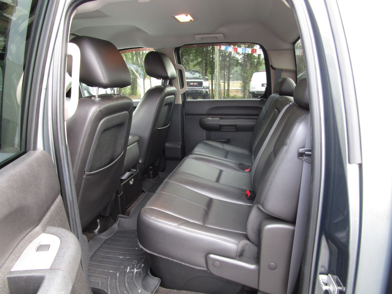 Chevrolet Silverado 1500 2WD Crew Cab 143.5" LT 2011