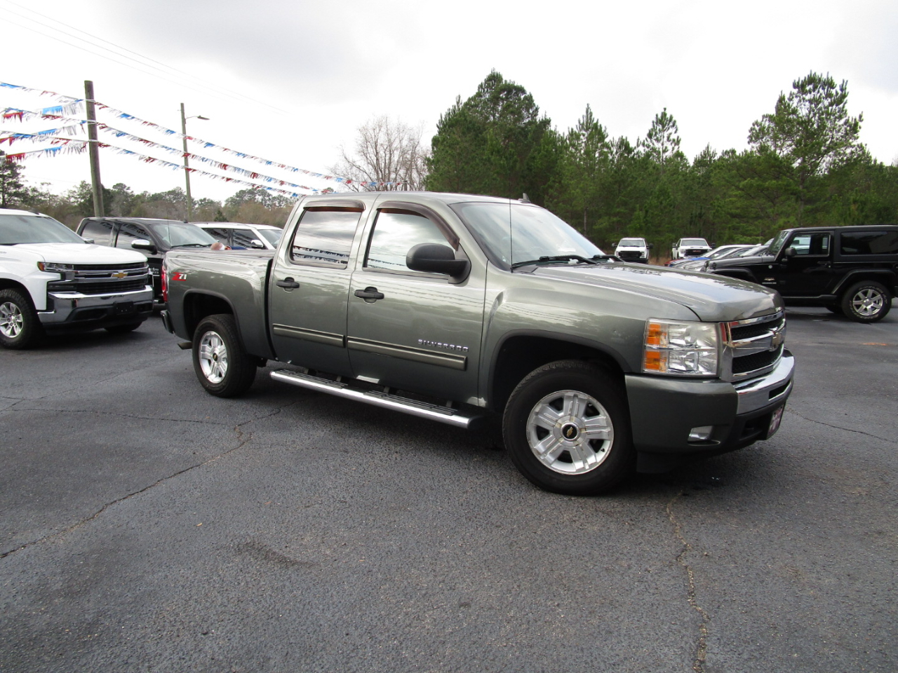 Chevrolet Silverado 1500 2WD Crew Cab 143.5" LT 2011
