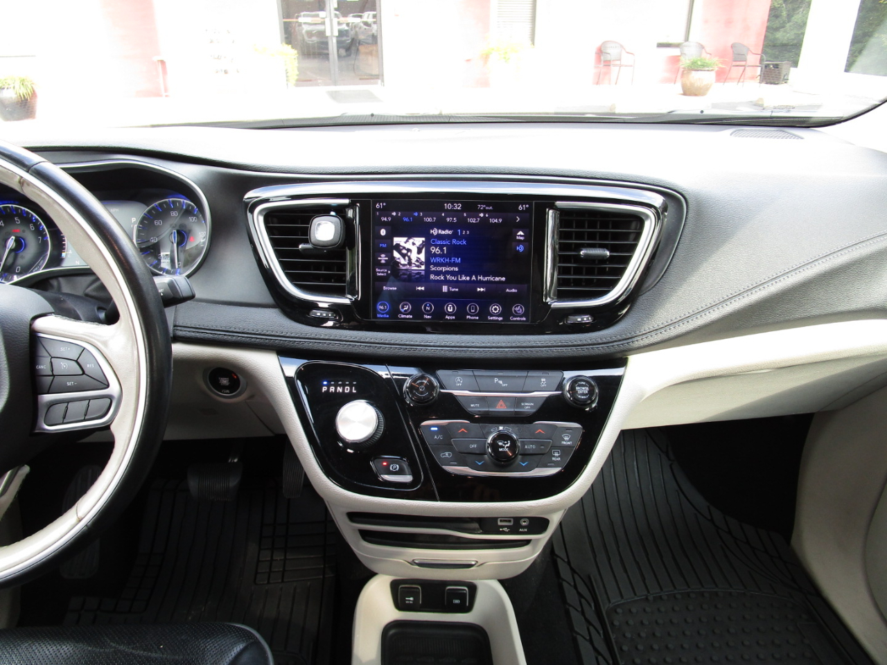 Chrysler Pacifica Limited FWD 2020