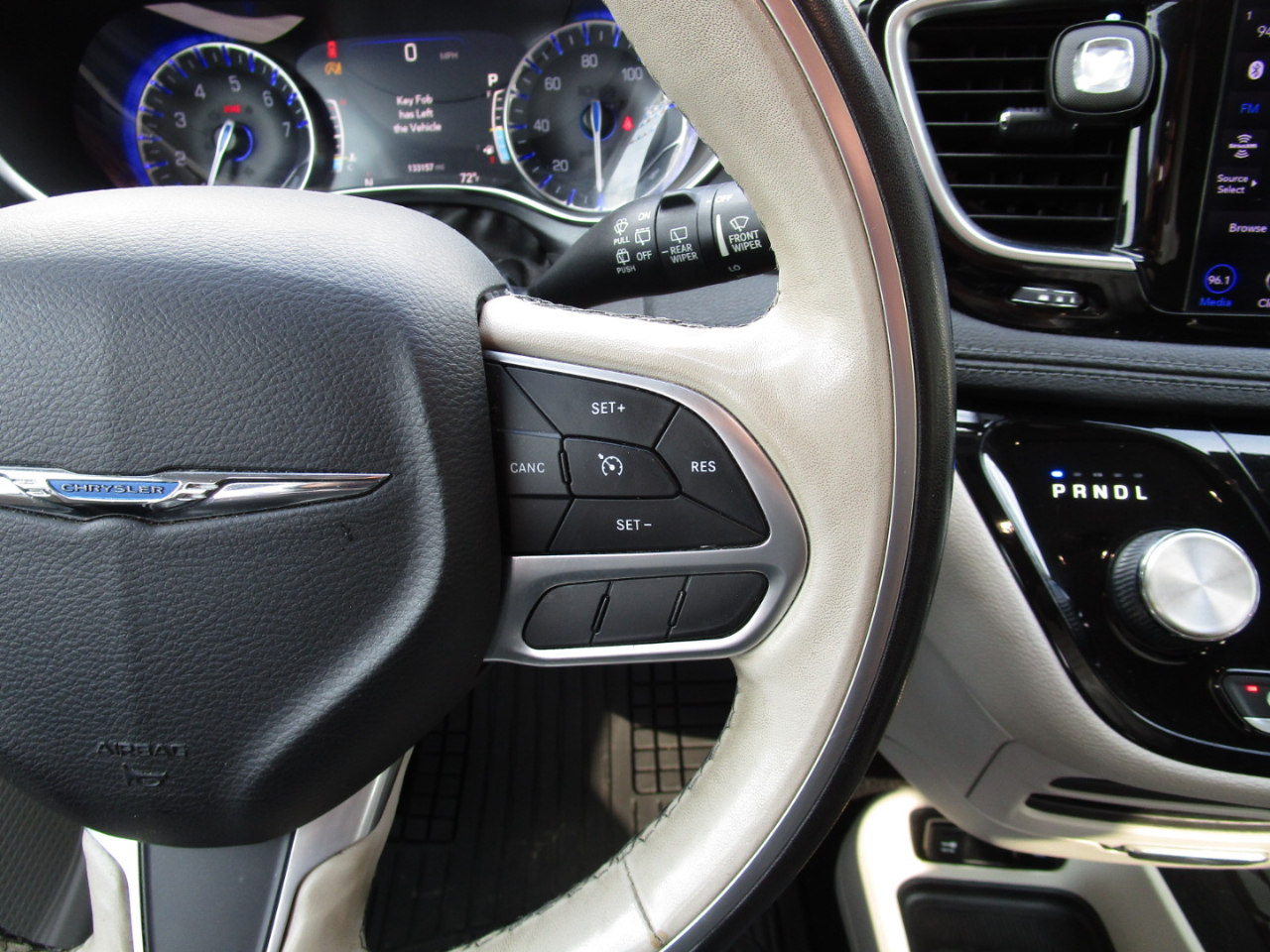 Chrysler Pacifica Limited FWD 2020