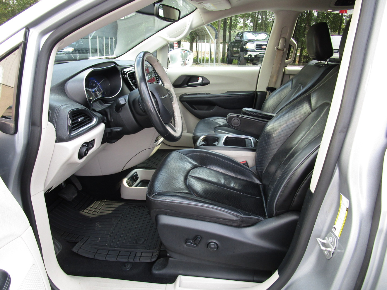 Chrysler Pacifica Limited FWD 2020