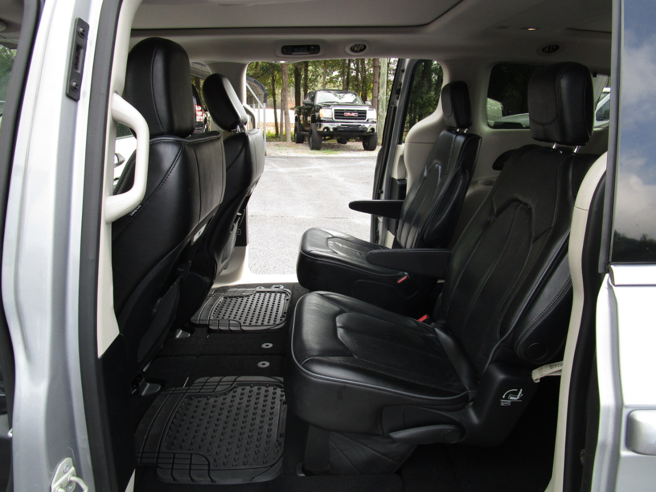 Chrysler Pacifica Limited FWD 2020