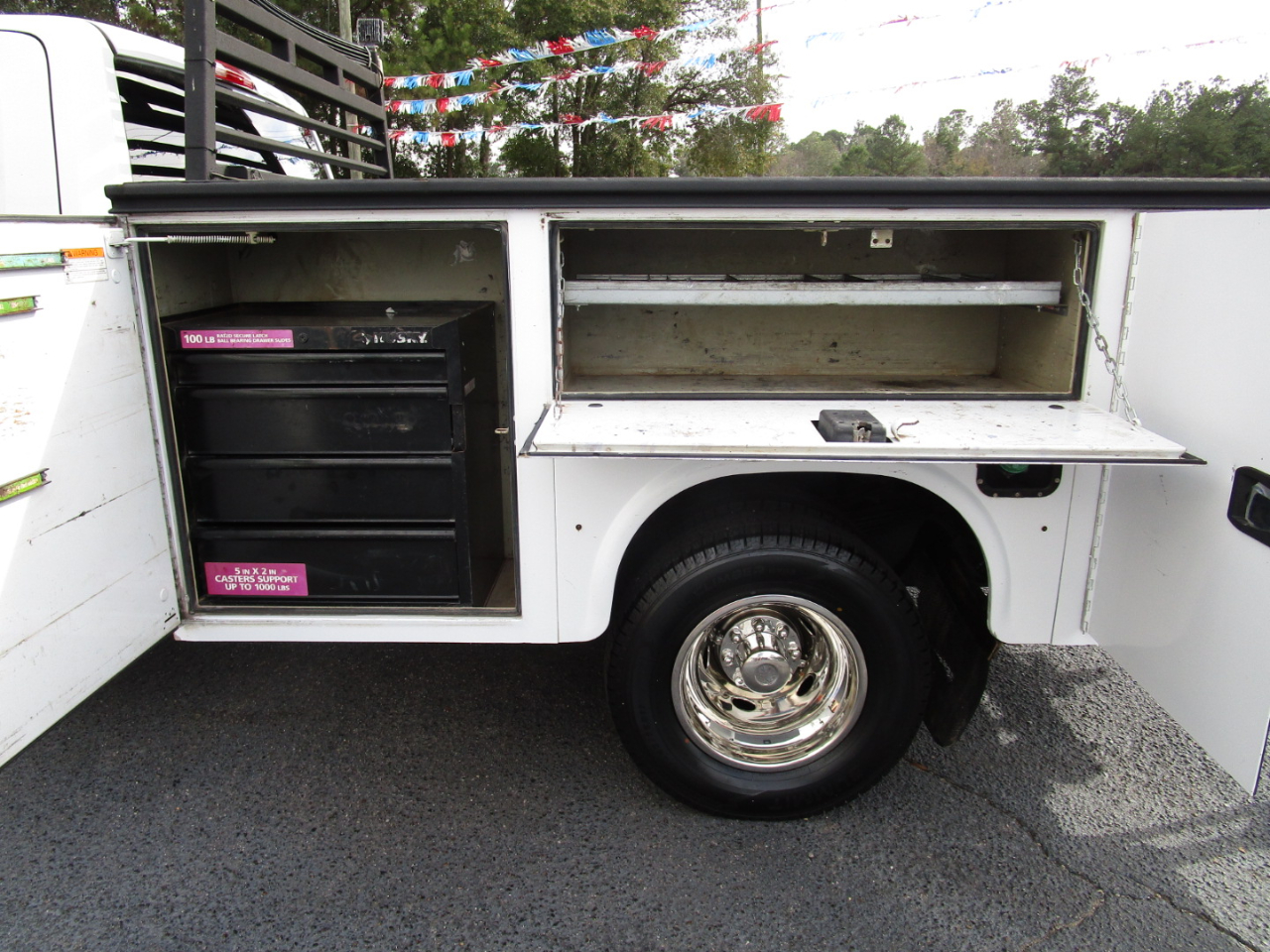 RAM 3500 4WD Crew Cab 172" WB 60" CA Tradesman 2015