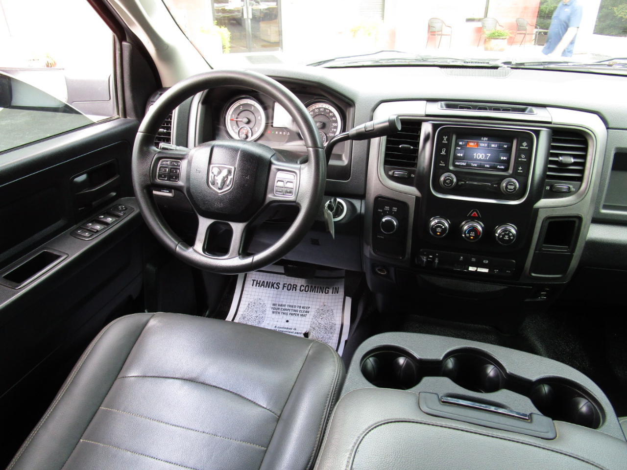 RAM 3500 4WD Crew Cab 172" WB 60" CA Tradesman 2015