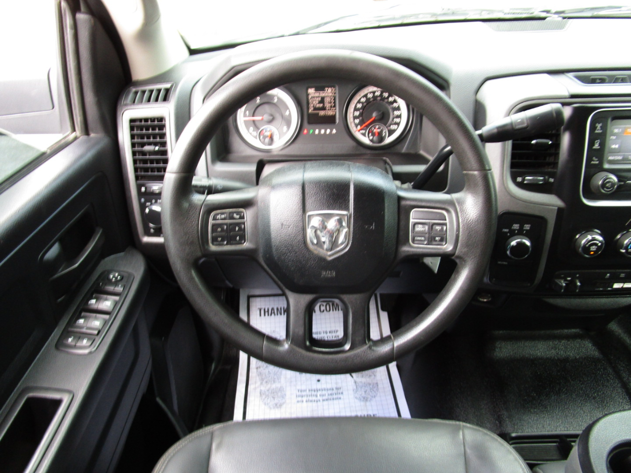 RAM 3500 4WD Crew Cab 172" WB 60" CA Tradesman 2015